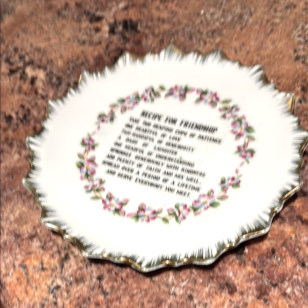 Vintage FRIENDSHIP poem collector plate with Gold Trim